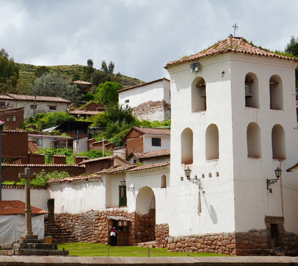 Transporte turístico privado a Chinchero, Maras y Moray