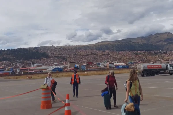 ¿Cómo se llama el aeropuerto de Cusco?